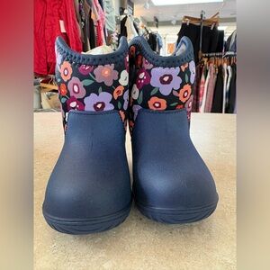 Jan & Jul Kids Winter Boots - Winter Flowers Sz 7 New